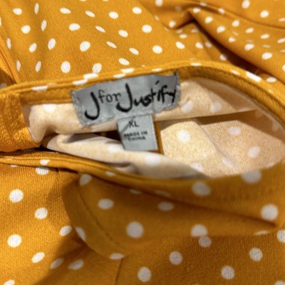 J for Justify One piece Jumpsuit Polka Dots - Picture 5 of 5